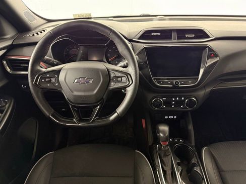 Certified 2023 Chevrolet TrailBlazer RS w/ Convenience Package image 3