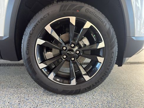 New 2026 Chevrolet Equinox RS w/ LPO, Floor Liner Package image 32