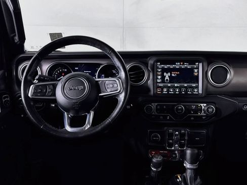 Used 2023 Jeep Wrangler Unlimited Rubicon 4xe w/ Cold Weather Group AWD/4WD image 13