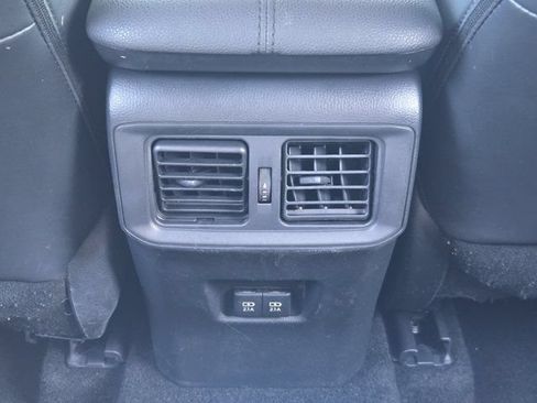 Used 2021 Toyota RAV4 XLE Premium AWD/4WD image 30