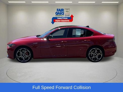 Used 2024 Alfa Romeo Giulia Veloce AWD/4WD image 10