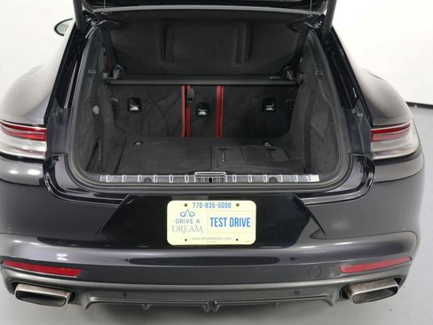 Used 2022 Porsche Panamera 4 w/ Premium Package image 10