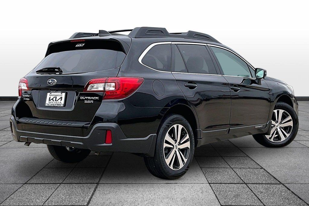 Used 2018 Subaru Outback 3.6R Limited AWD/4WD image 13