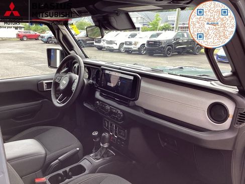 Used 2024 Jeep Wrangler Unlimited AWD/4WD image 65