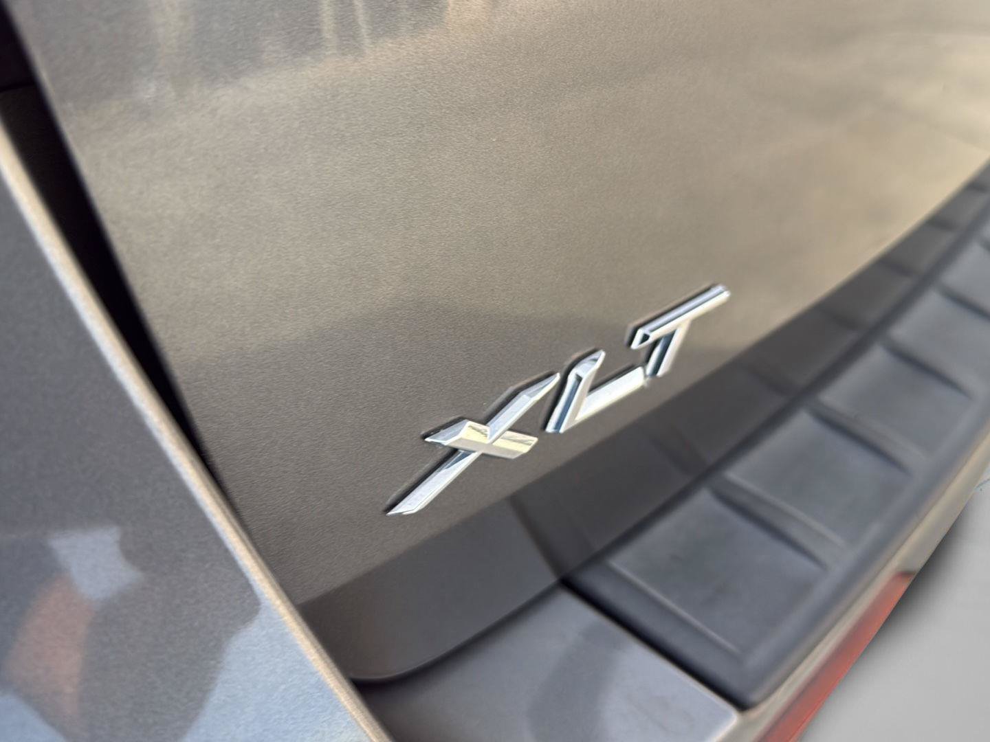 Used 2022 Ford Explorer XLT RWD image 14