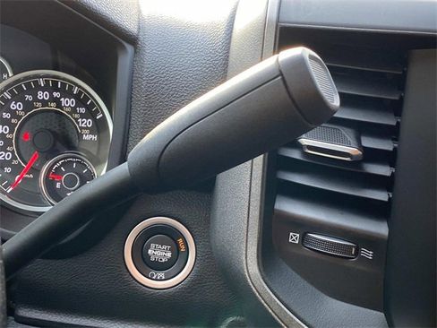 Used 2024 RAM 3500 Tradesman w/ Chrome Appearance Group image 28