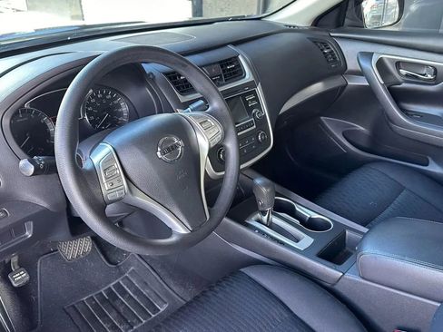 Used 2017 Nissan Altima 2.5 S w/ Power Driver Seat Package FWD image 9