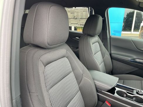 New 2026 Chevrolet Equinox LT w/ Safety and Technology Package FWD image 44