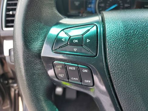 Used 2016 Ford Explorer XLT w/ Equipment Group 202A FWD image 27