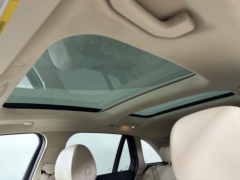 Used 2022 Mercedes-Benz GLC 300 image 9