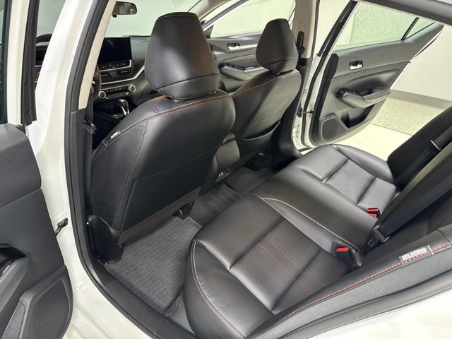 Used 2023 Nissan Altima 2.5 SR w/ SR Premium Package FWD image 24
