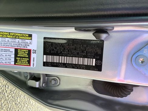 Used 2023 Toyota Camry SE image 19