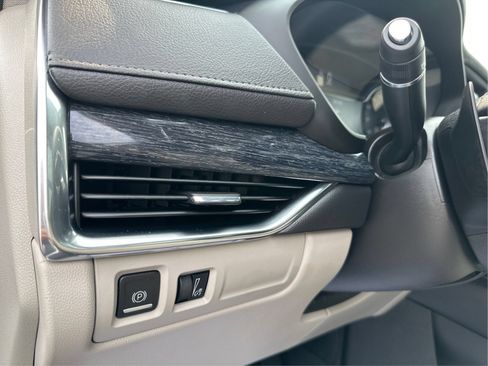 Certified 2023 Cadillac XT4 Premium Luxury AWD/4WD image 19