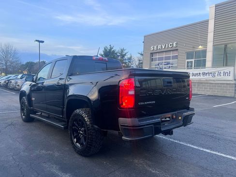 Used 2022 Chevrolet Colorado Z71 w/ Z71 Midnight Edition image 6