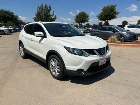 Used 2019 Nissan Rogue Sport SV FWD image 7