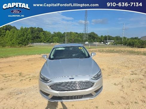 Used 2018 Ford Fusion SE w/ Fusion SE Technology Package FWD image 1