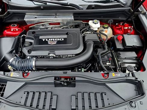 Used 2024 Cadillac XT4 Premium Luxury image 31