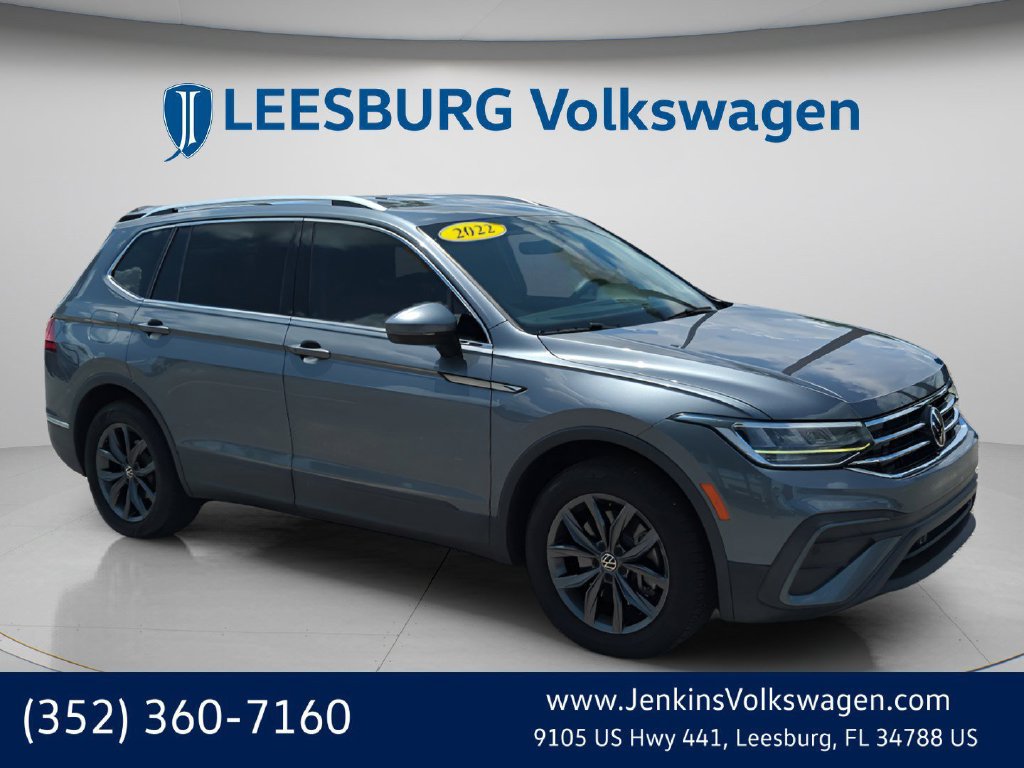 Used 2022 Volkswagen Tiguan SE FWD image 1