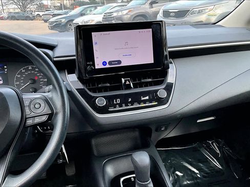 Used 2024 Toyota Corolla LE image 7