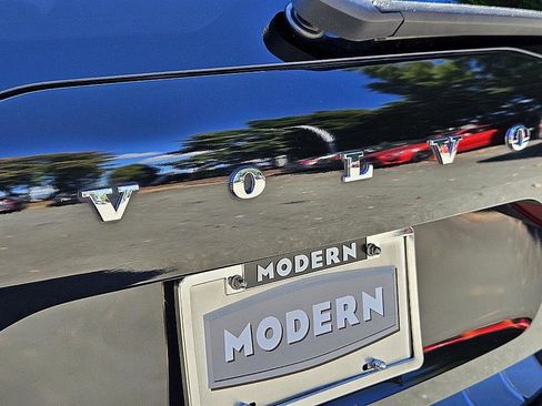 Used 2022 Volvo XC60 B5 Inscription w/ Advanced Package image 13