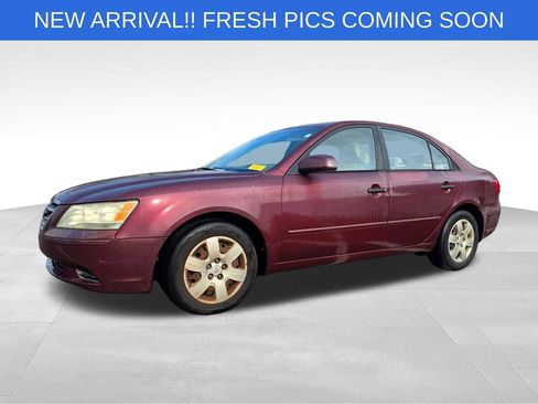 Used 2010 Hyundai Sonata GLS FWD image 2