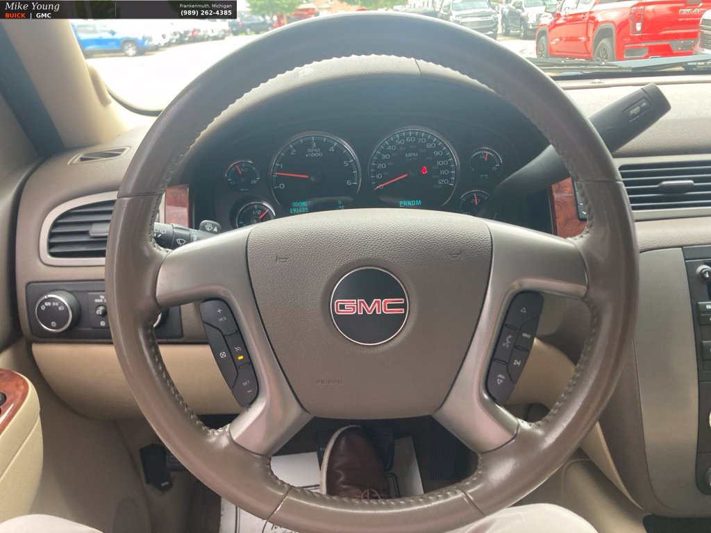 Used 2011 GMC Yukon SLT w/ SLT-2 Equipment Package AWD/4WD image 21