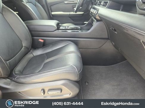 Used 2024 Honda Pilot Touring image 15