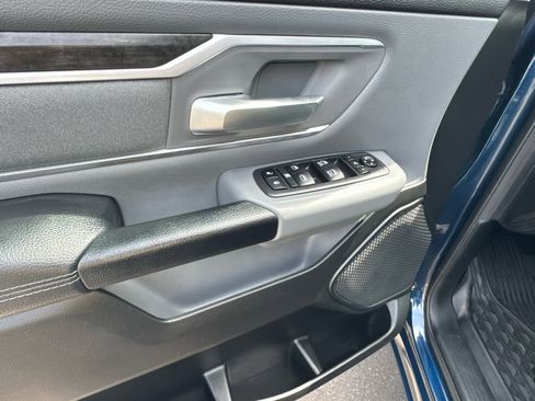 Used 2021 RAM 1500 Big Horn image 12