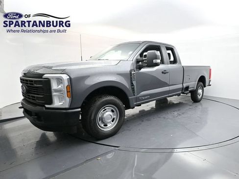 Used 2026 Ford F250 XL RWD image 3