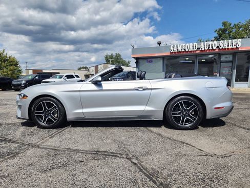 Used 2019 Ford Mustang Premium RWD image 6