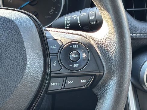 Used 2022 Toyota RAV4 XLE w/ Convenience Package image 26