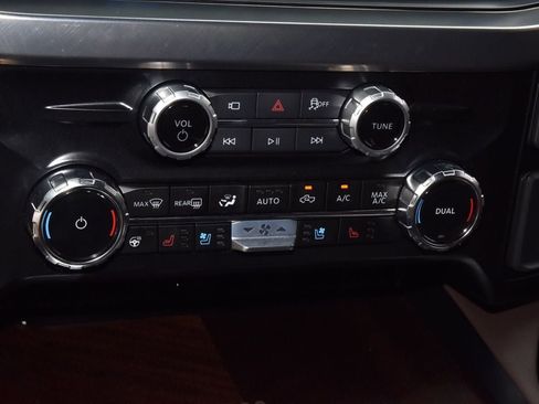 Certified 2025 Ford F250 King Ranch AWD/4WD image 29
