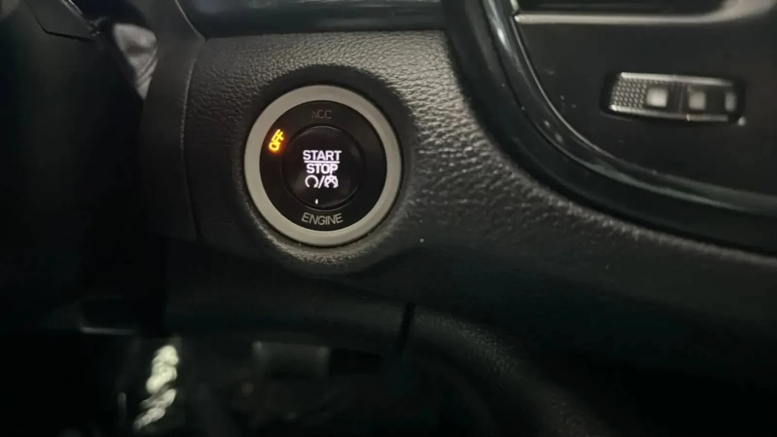Used 2015 Chrysler 200 S w/ Navigation & Sound Group I FWD image 16