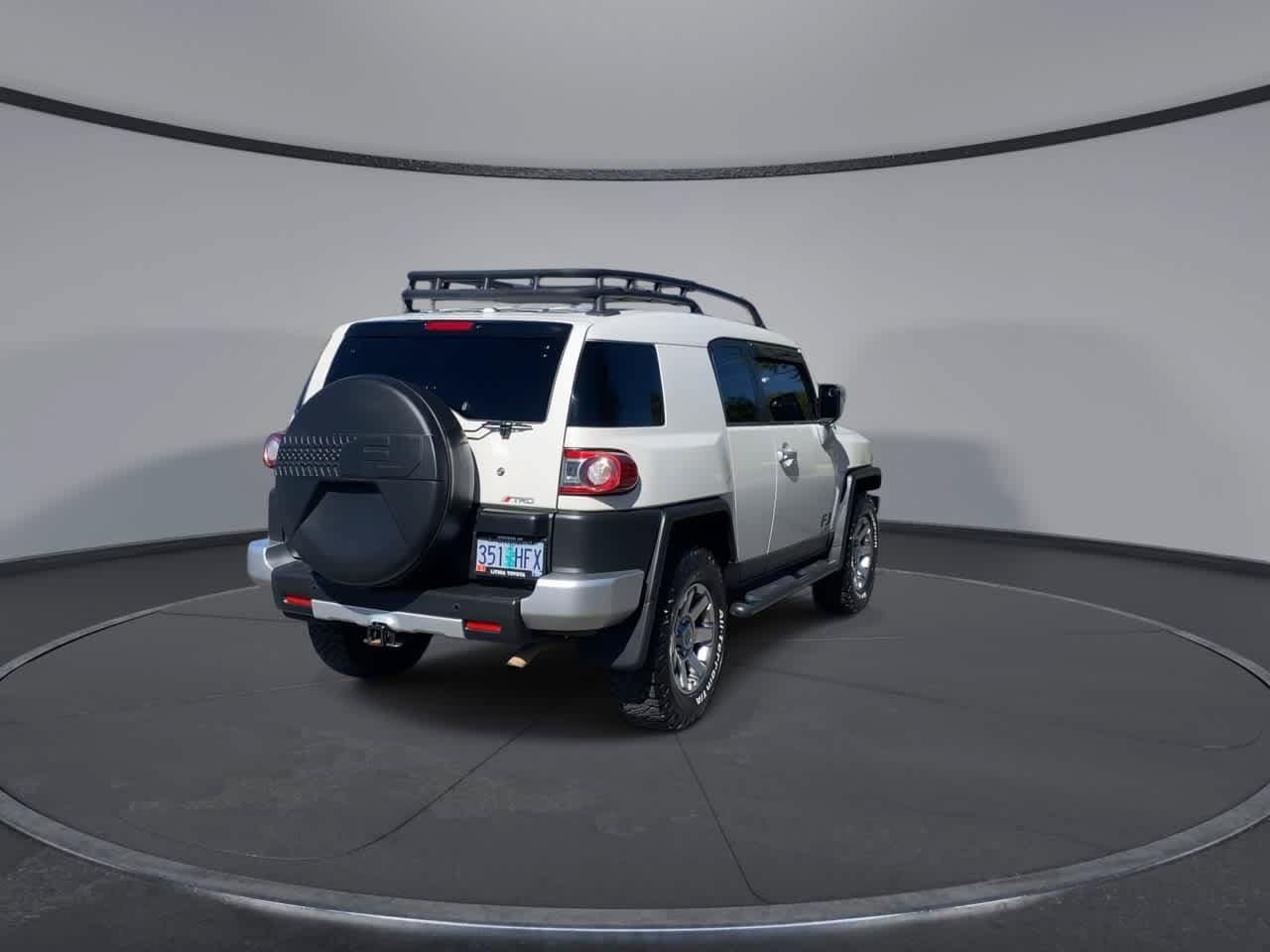 Used 2014 Toyota FJ Cruiser 4WD w/ Upgrade Package image 9