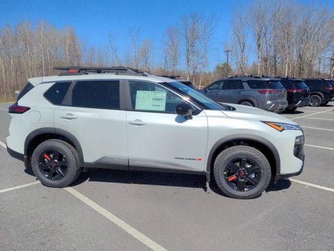 New 2026 Nissan Rogue SV AWD/4WD image 4