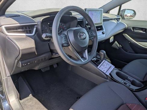 Certified 2025 Toyota Corolla SE FWD image 3