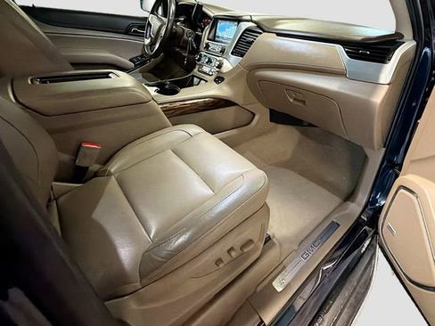 Used 2020 GMC Yukon XL SLT image 31