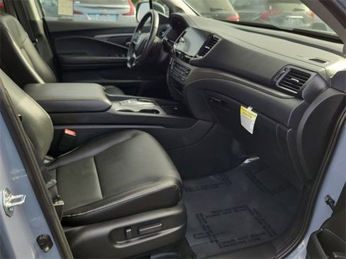 Used 2025 Honda Ridgeline RTL image 16