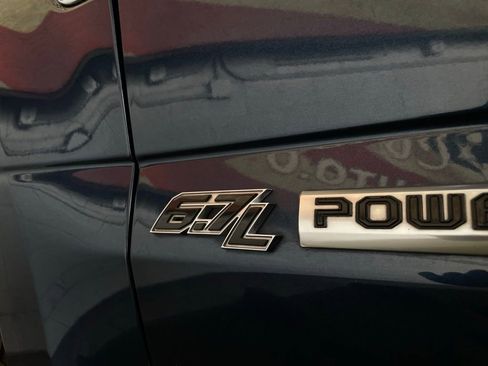 Used 2017 Ford F250 Lariat w/ Lariat Value Package image 11