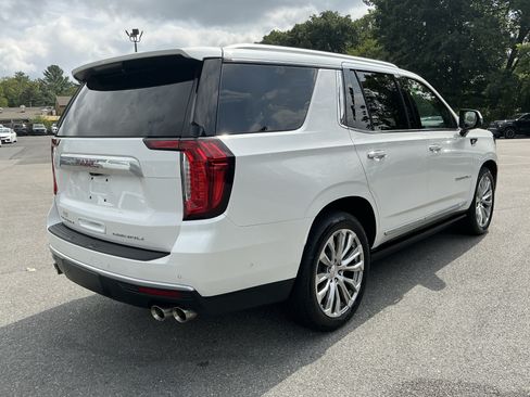 Used 2023 GMC Yukon Denali w/ Denali Reserve Package AWD/4WD image 3