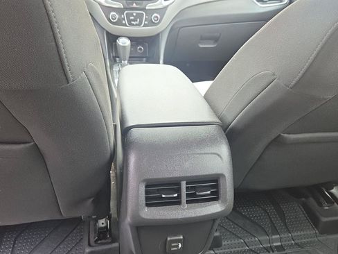 Used 2020 Chevrolet Equinox LS w/ LPO, Floor Liner Package AWD/4WD image 15