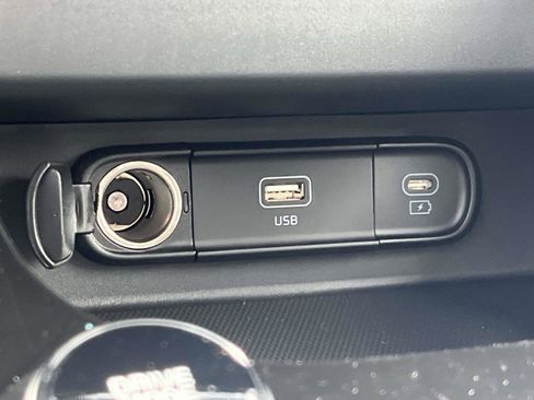 New 2026 Kia Seltos S FWD image 25