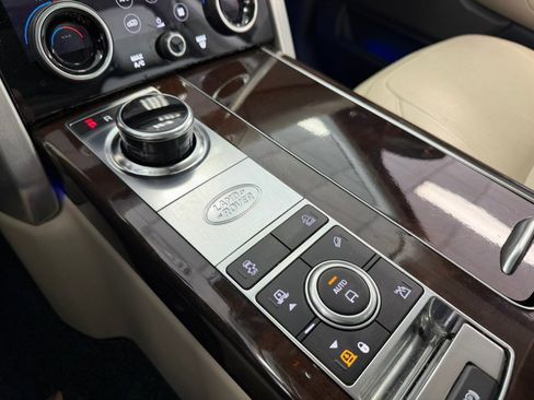 Used 2019 Land Rover Range Rover Supercharged AWD/4WD image 39