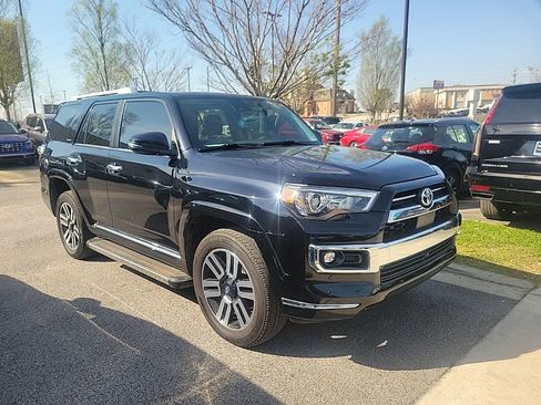 Used 2023 Toyota 4Runner Limited image 2
