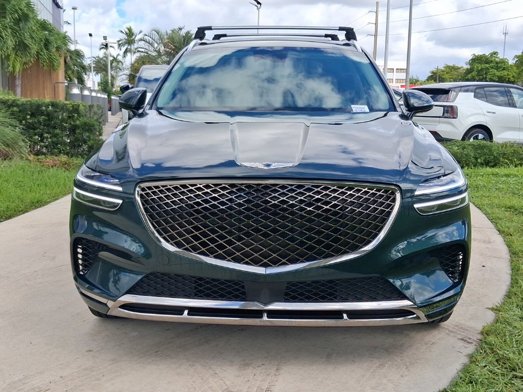 Used 2022 Genesis GV70 2.5T w/ Select Package AWD/4WD image 2
