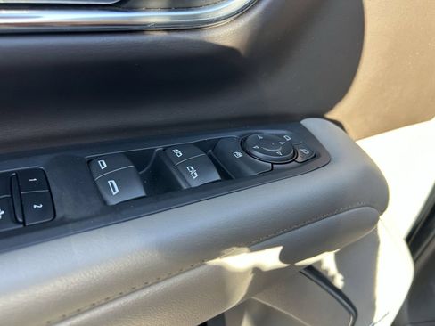 Used 2024 Chevrolet Tahoe LT RWD image 30