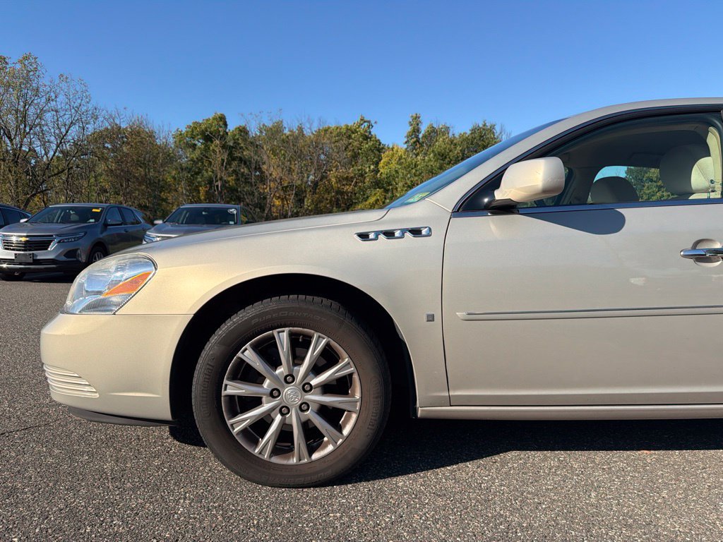 Used 2009 Buick Lucerne CX FWD image 2
