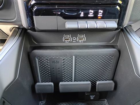 New 2026 RAM 1500 Big Horn AWD/4WD image 18