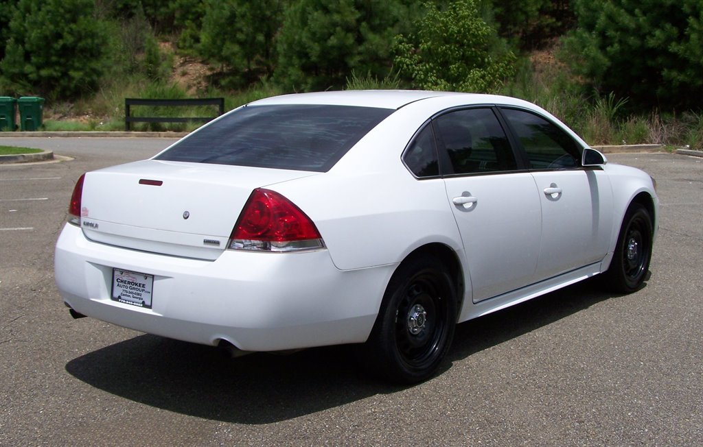 Used 2014 Chevrolet Impala Police FWD image 4