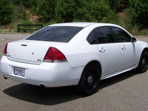 Used 2014 Chevrolet Impala Police FWD image 4